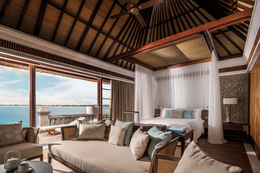 Premier and Deluxe Villa Bedroom - ©Four Seasons Bali at Jimbaran Bay