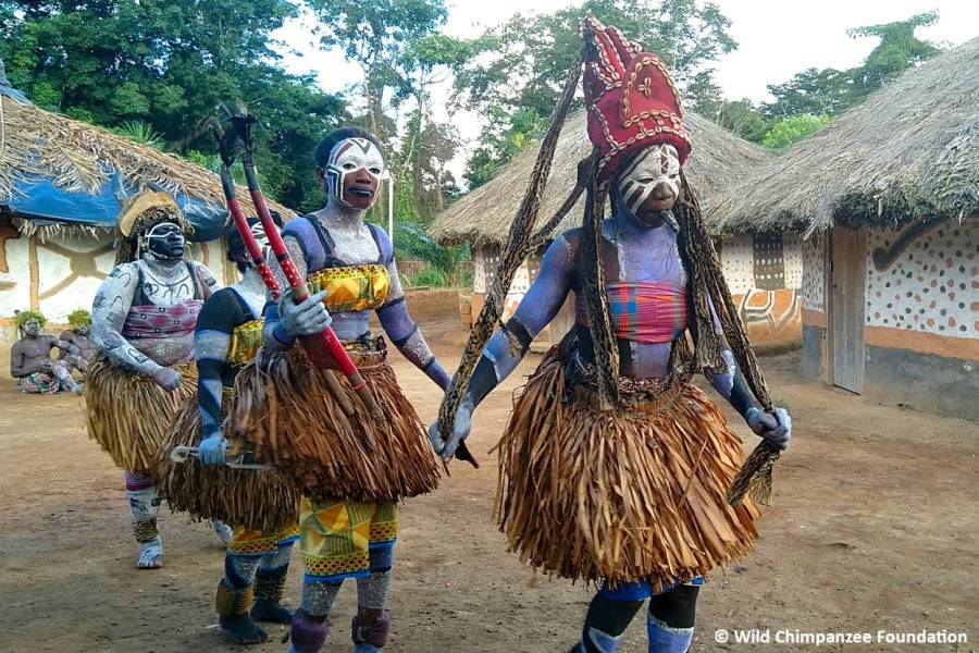 Groupe Danseuses - ©ECOTOURISME TAÏ