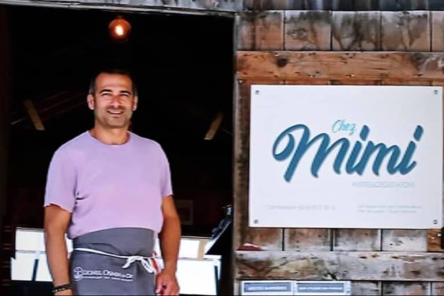 Cyril vous accueille dans sa cabane pour vous faire découvrir ses produits de la mer - ©Chez Mimi