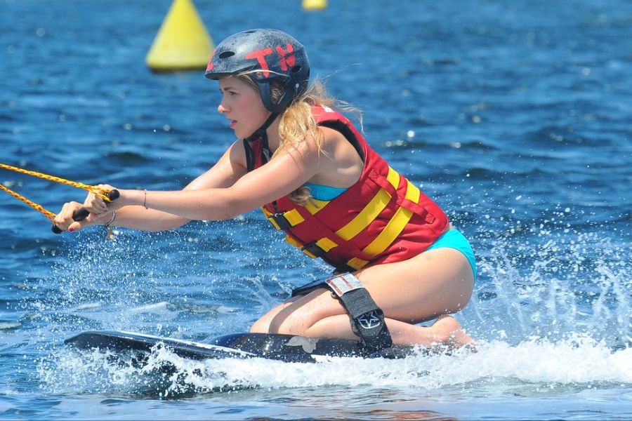 TÉLÉSKI NAUTIQUE ski et wakeboard