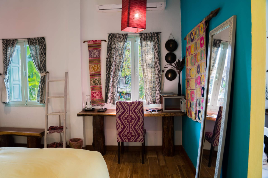 OCK POP TOK - THE LIVING CRAFTS CENTER