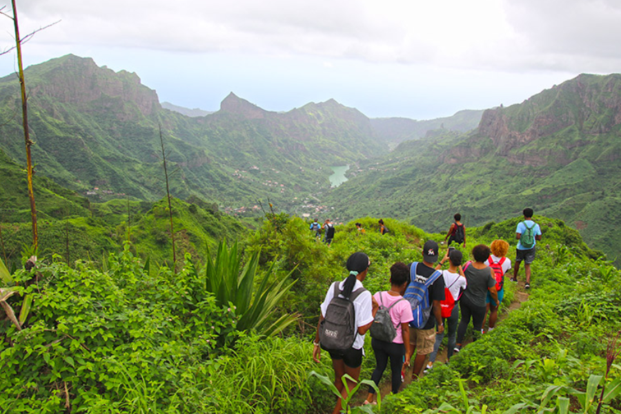 Hiking group - ©Rural Tours