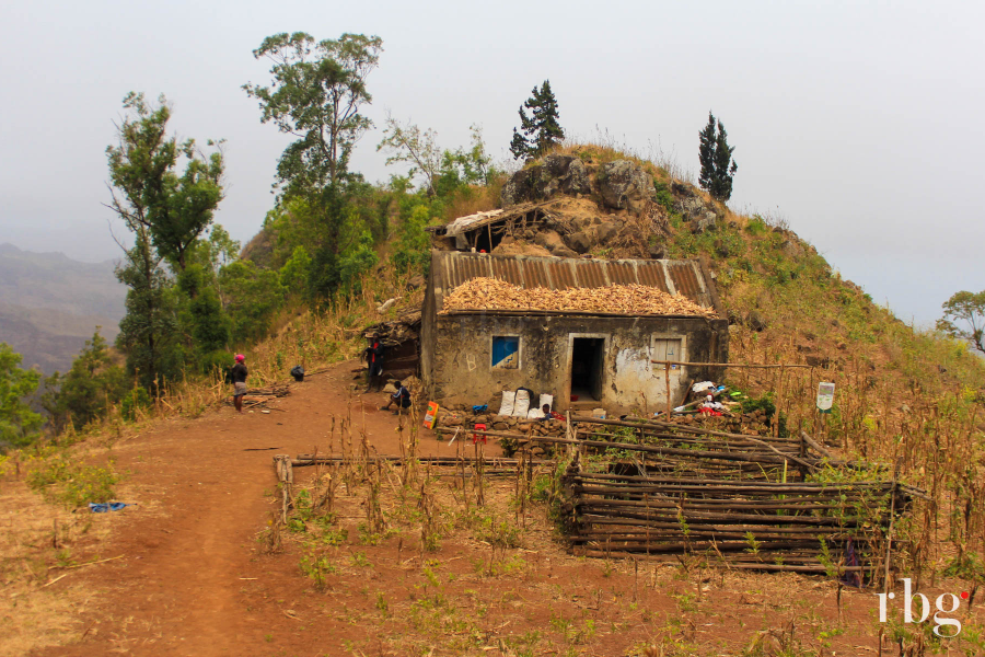 Hiking Gongon Valley - ©Rural Tours