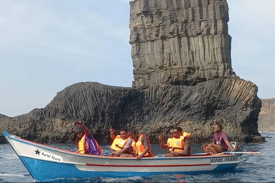 Boat Trip Aguas Belas Cave - ©Rural Tours