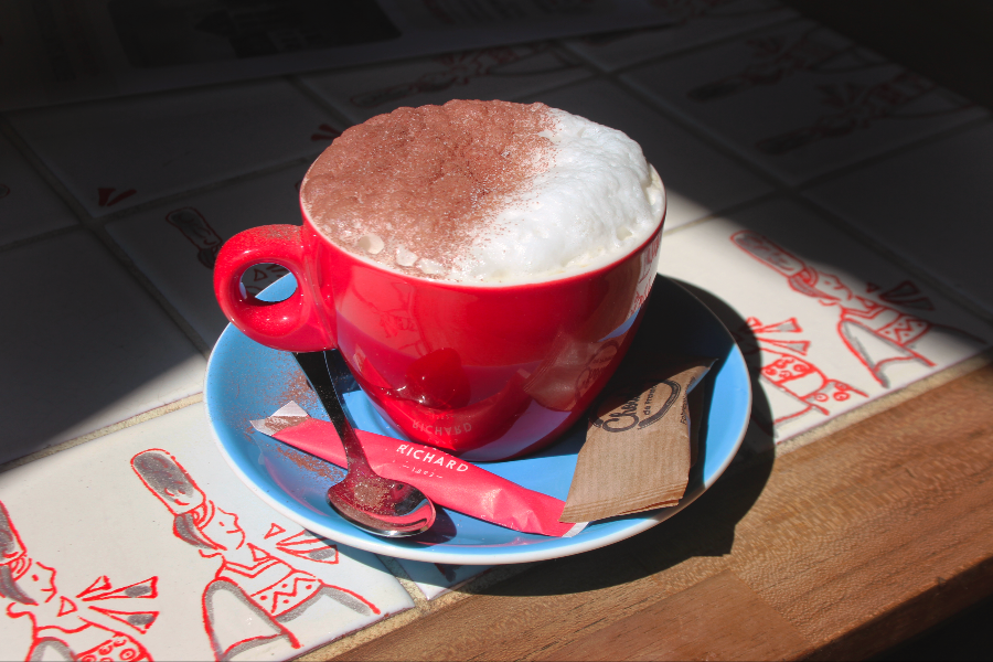 Nos cafés sont tous accompagnés d'une touche de douceur : le Chouchou - ©Café du port