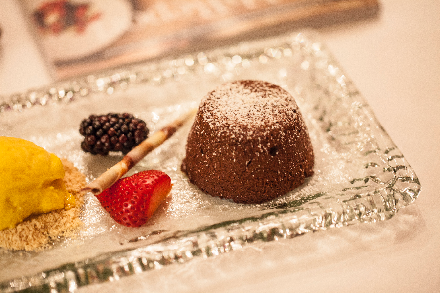 Coulant au chocolat et sorbet de Mangue. - ©Bodega de los Secretos SL