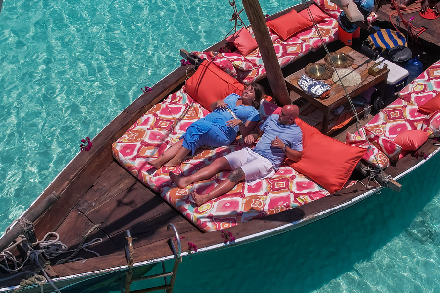 BOSS LADY'S DHOW