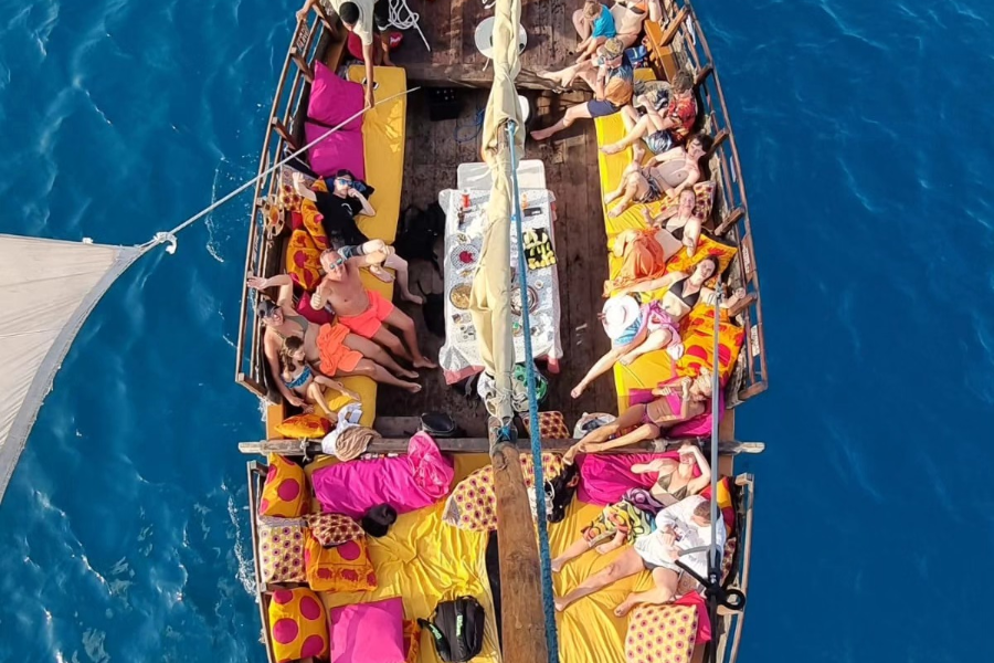 BOSS LADY'S DHOW