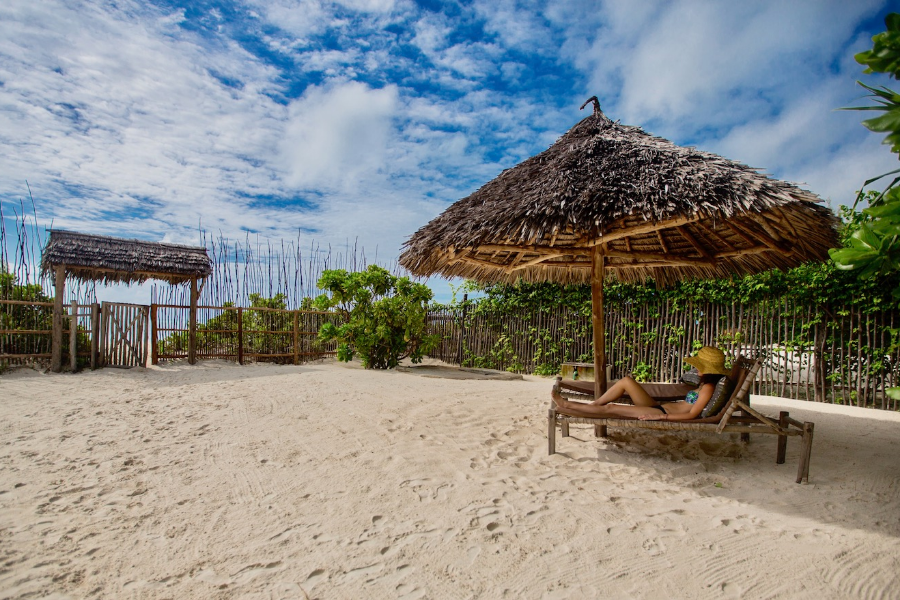 Uzuri Villa private beach area