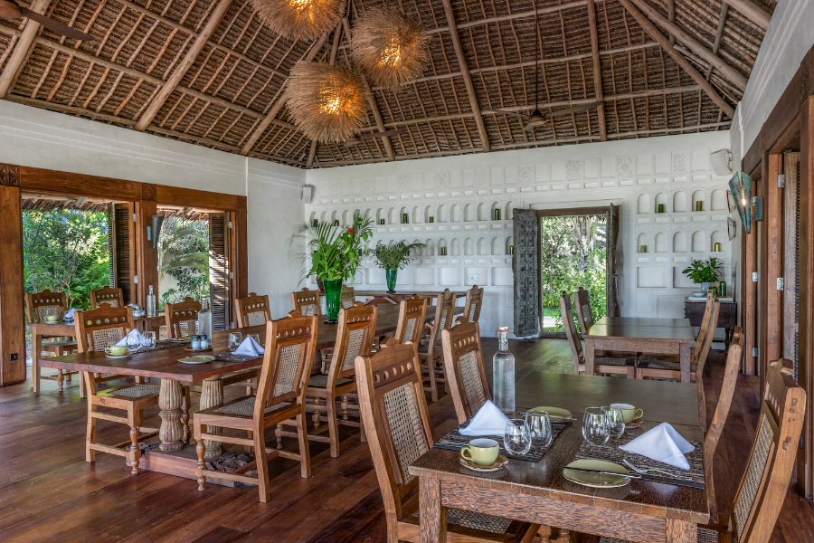 Qambani Luxury Resort dining room