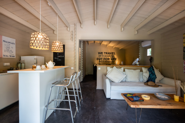 La Luna Suite Apartments Lounge & Kitchen