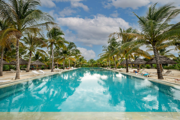 La Luna Pool