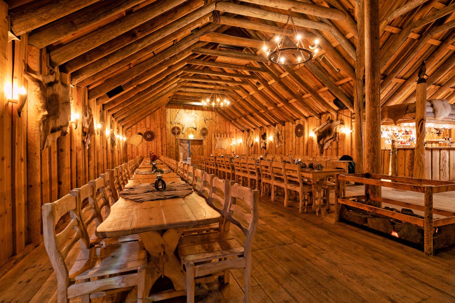 Ingólfsskáli Viking Restaurant - Main Hall - ©Ingólfsskáli