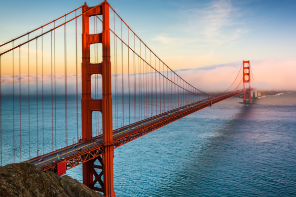 Le célèbre Golden Gate Bridge de San Francisco - ©-