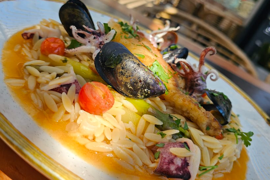 Kritharoto de la mer, bienvenue en Grèce dans votre meilleur restaurant grec de Bruxelles - ©playbouzouki