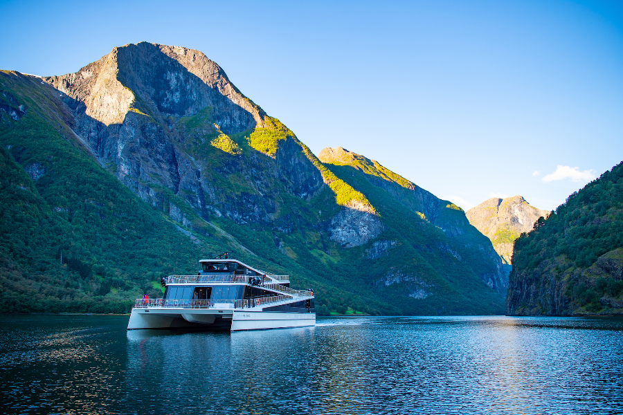 Nærefjord en ete - ©Norway’s best