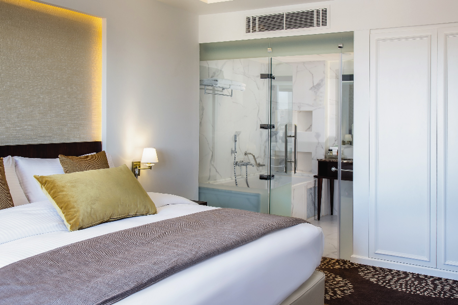 Executive Suite with city view