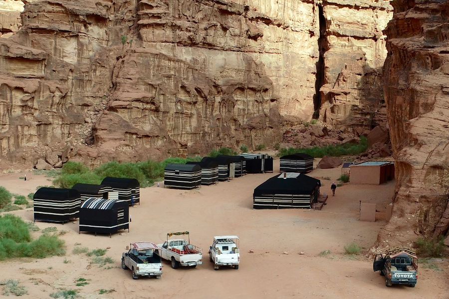Notre camp est situé à côté de Jabal Khazali. La région est très paisible.  - Wadi Rum Nature Tours