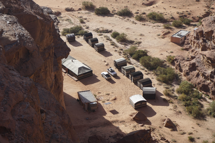 Notre camp vu d'en haut. - Wadi Rum Nature Tours