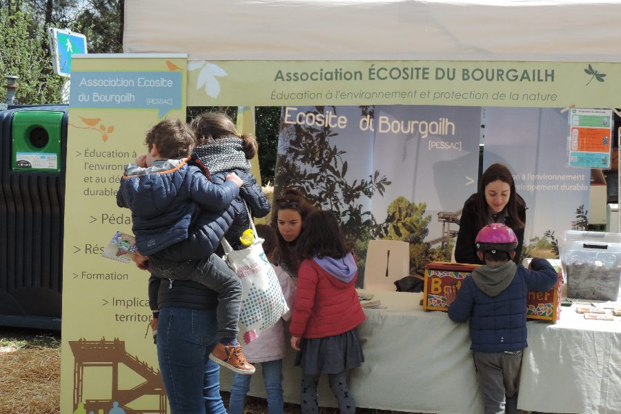 Stand Ecosite du Bourgailh au Printemps de la Forêt du Bourgailh - ©Ecosite du Bourgailh