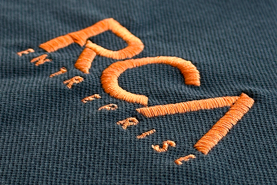 Broderie polo RCA - ©Broderie polo RCA