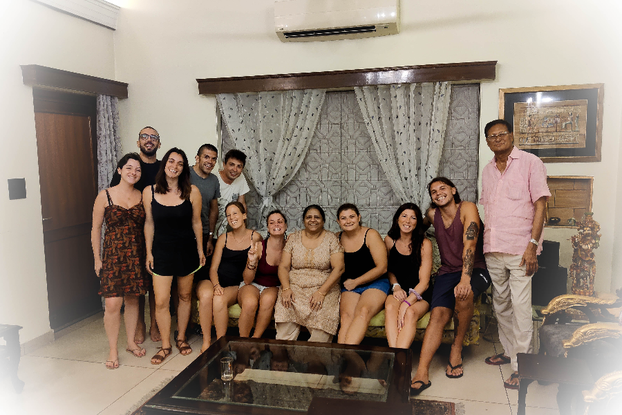 The Gupta family with their guests from Italy at Prakash Kutir B&B - ©Prakash Kutir B&B