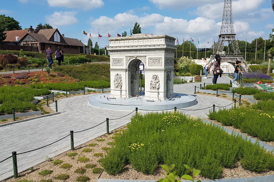  - ©MINI-EUROPE