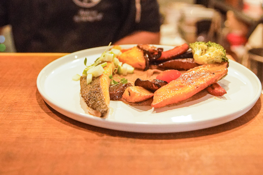 Plat de poisson et légumes - ©Andréa Briand