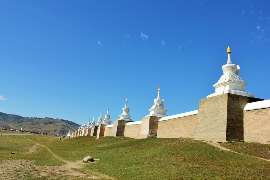 Enceinte stupas autour d'Erdene Zuu - ©Azur Travel Mongolia