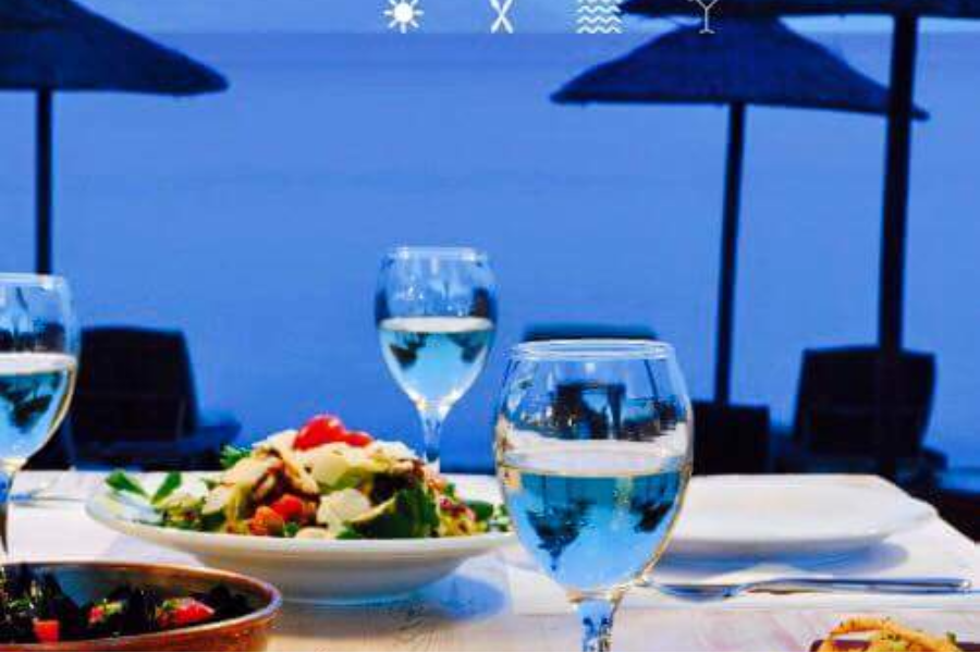 Dinner by the sea - ©cactus beach paros