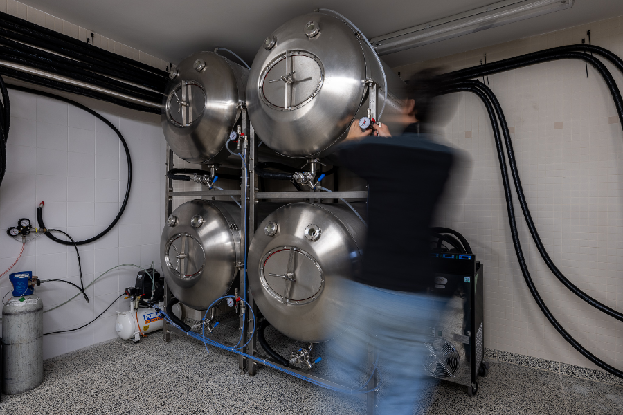 cuves de service au sous-sol