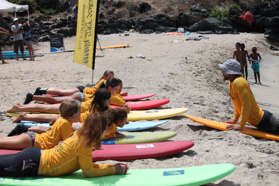 EXPLICATIONS SUR LA PLAGE AVANT D'ALLER À LEAU. - ©M