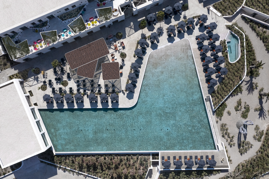 Hotel and pool - ©NOUS Santorini