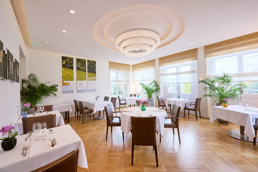 Chateau Hochberg restaurant