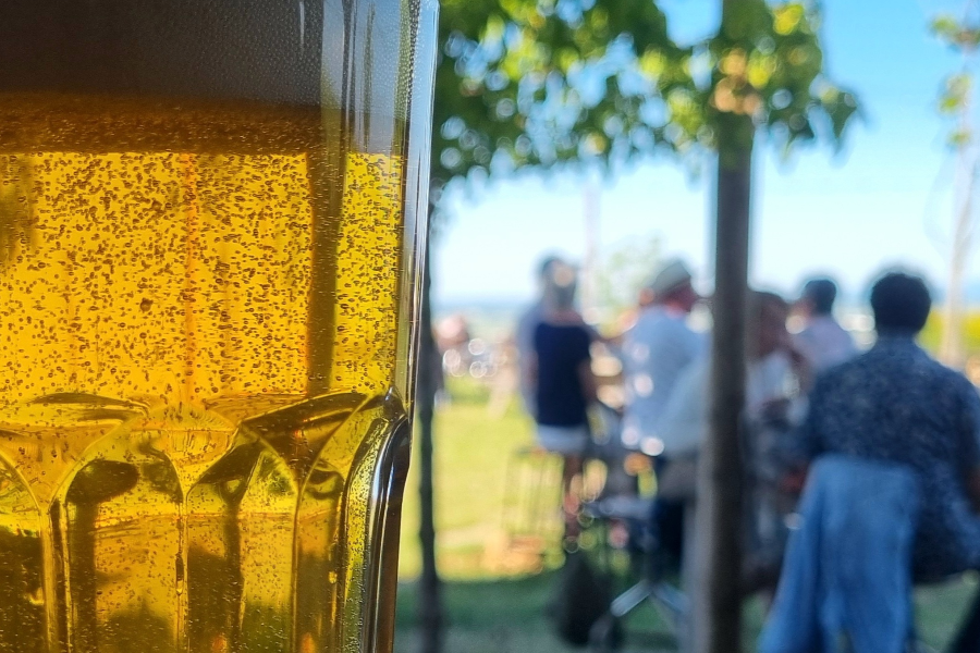 Le Bar à l'extérieur