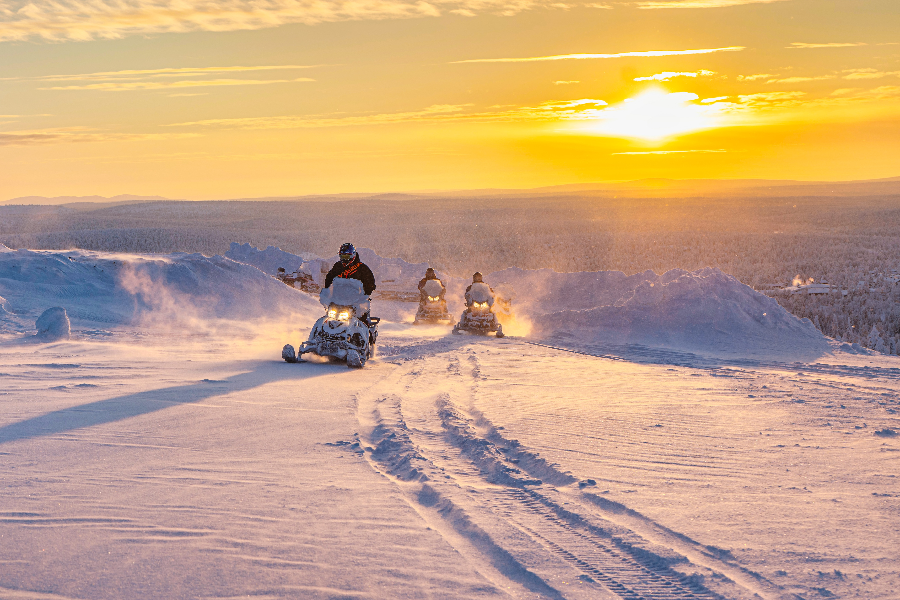 STAR ARCTIC HOTEL & ACTIVITIES