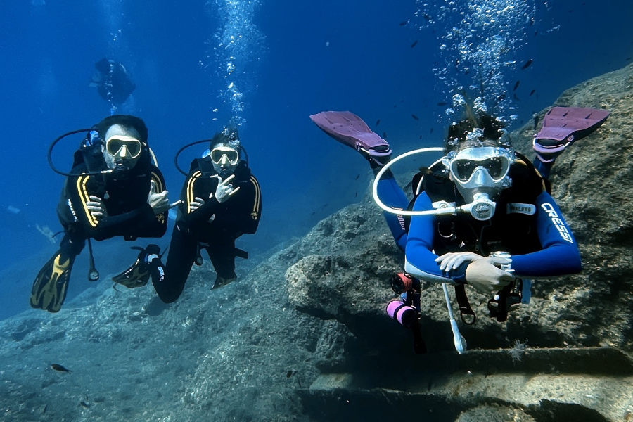 FRENCH TOUCH DIVING