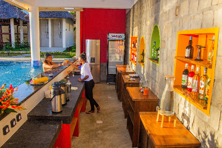 bAR_pISCINE