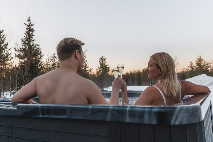 SANTA’S IGLOOS ARCTIC CIRCLE