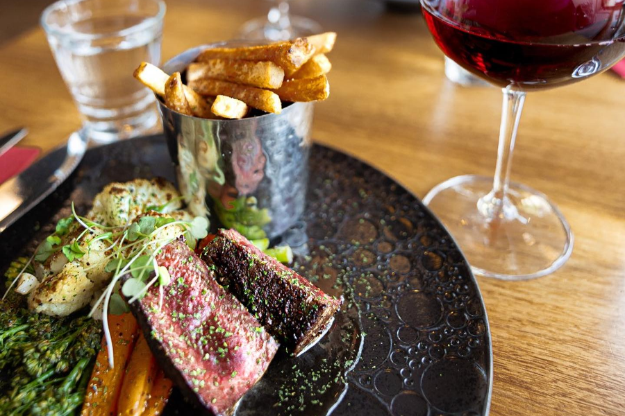 RAKAS RESTAURANT & BAR
