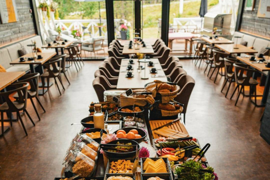 RAKAS RESTAURANT & BAR