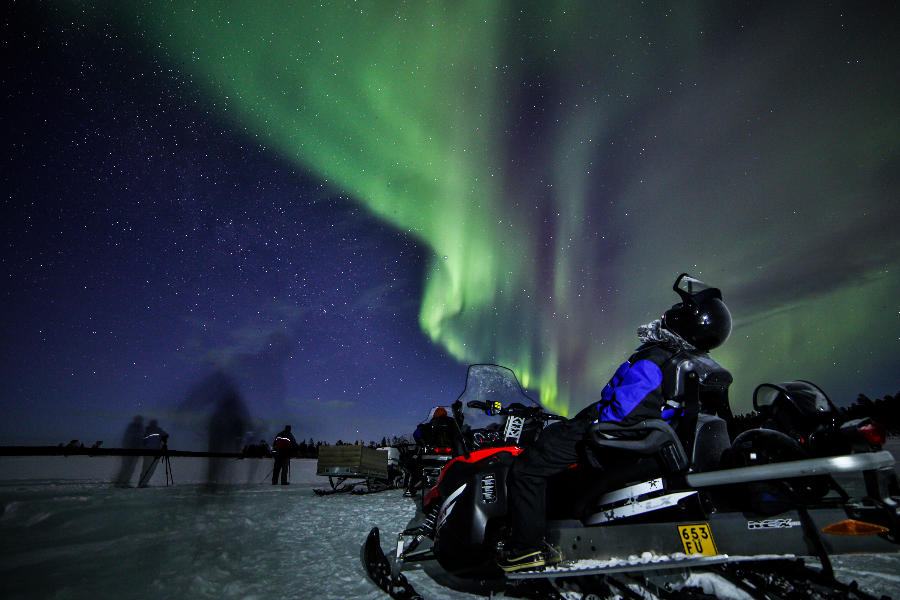 Wilderness Hotel Inari aurora snowmobiling - ©Wilderness Hotel Inari