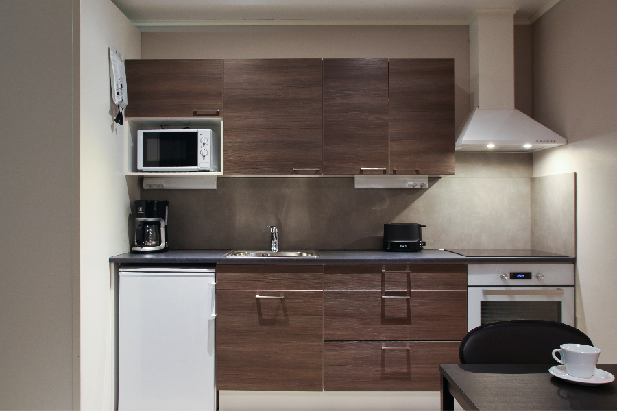 A studio suite kitchenette - ©hotel Metsähirvas
