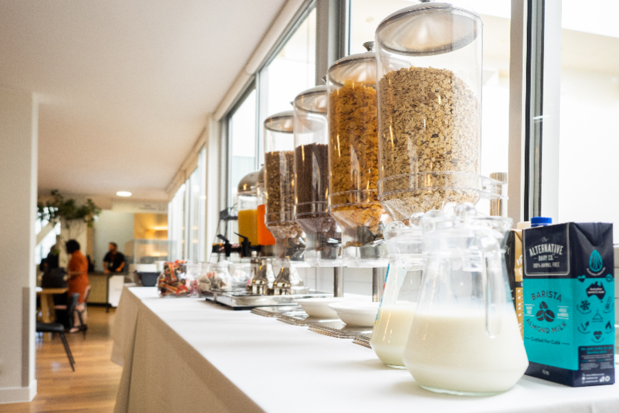 YHA Sydney breakfast bar