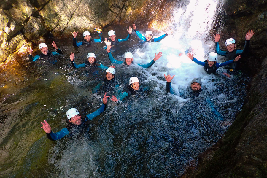 CANYONING EN ARDCHE , PARCOURS D'AVENTURE AQUATIQUE