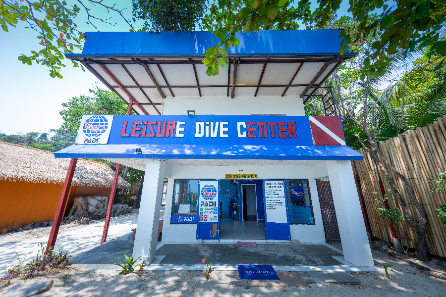 Leisure dive center
