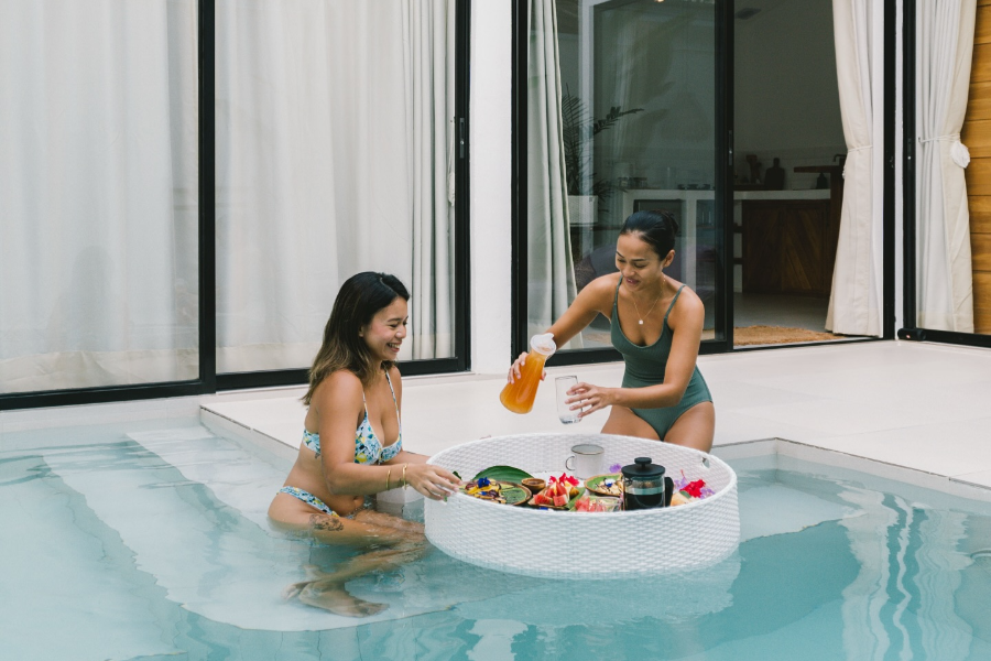 PRIVATE POOL