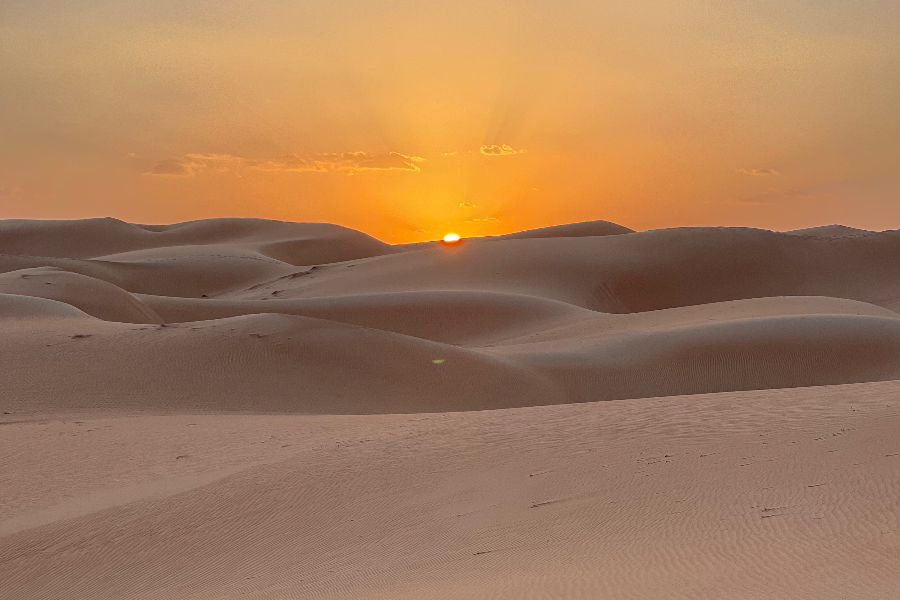 Sunset ???? at Wahiba Desert - ©Happy Travels
