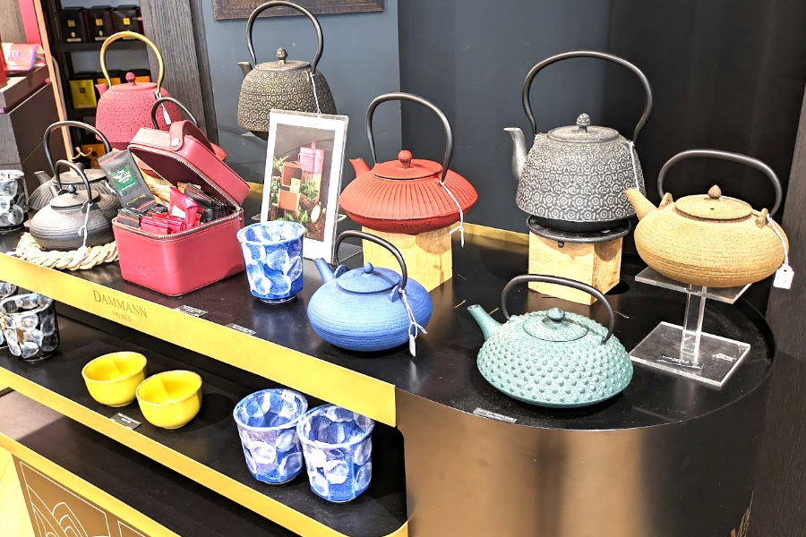 La boutique Dammann, située 6 rue Etienne-Dolet, à Brest, propose un large choix de thé et de théières ! - ©Enora Heurtebize