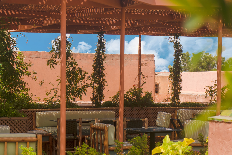 le SHAMS, le restaurant sur la terrasse jardin du Monde des Arts de la Parure - ©@noomoo